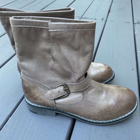 Nine West bootie size 7 - Picture 4 of 6